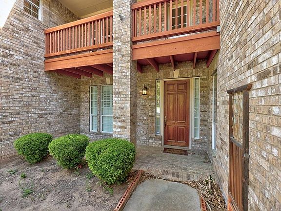 4th image of 1311 Anna Ct