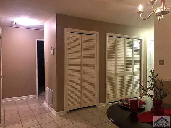 4th image of 252 Eaglewood Ct