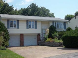 157 Canaveral Dr, Pittsburgh, PA