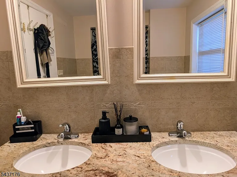 2518 Hawthorne Ave — Photo 16