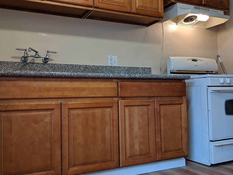 1st image of 92 E Louise St APT 3