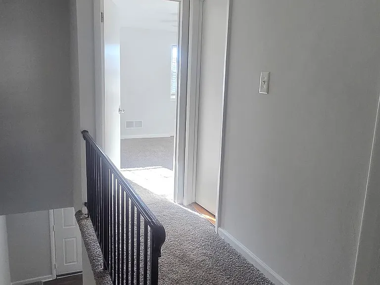 Longview — Photo 184