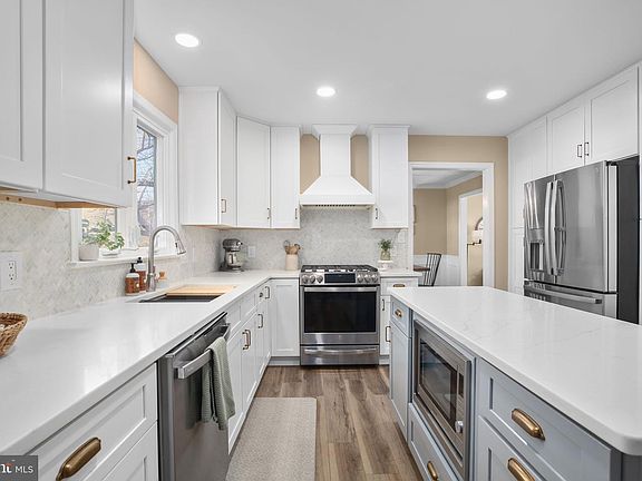 2nd image of 6231 Sweetbriar Dr
