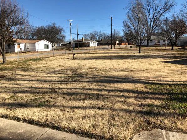421 N 2nd St, Tecumseh, OK 74873