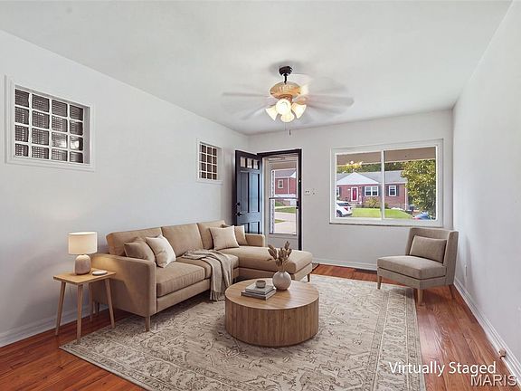 2nd image of 9838 Huntingdon Ln