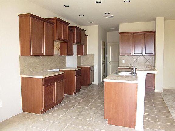 4th image of 6557 Gray Birch Ln