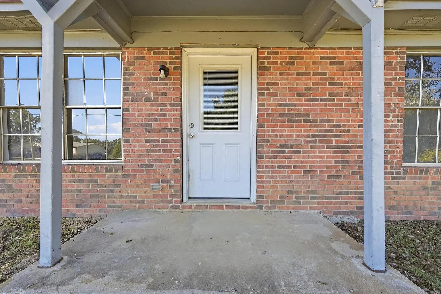 4 bed, 1.5 bath, 1431 sqft, $1,595 — Photo 4