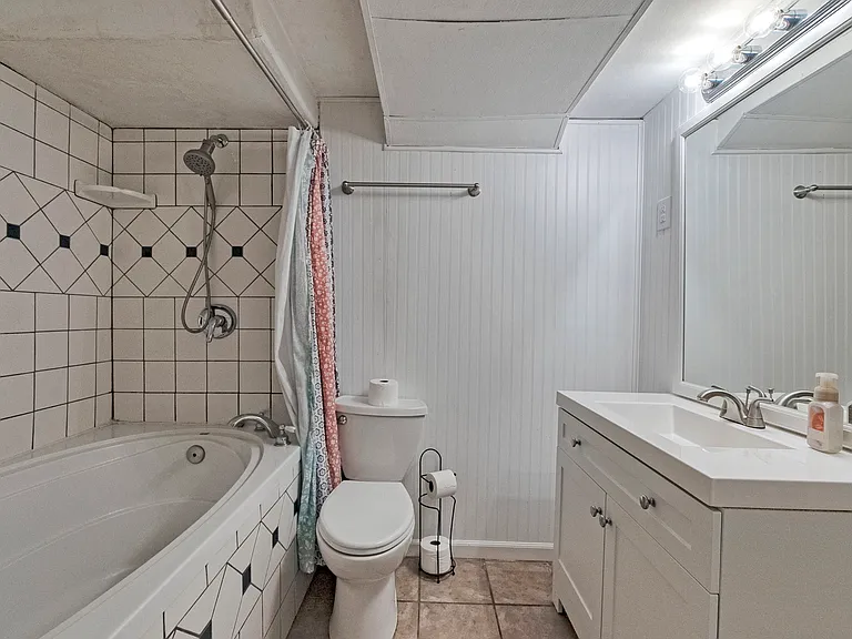 3246 W Royalwood Dr — Photo 25