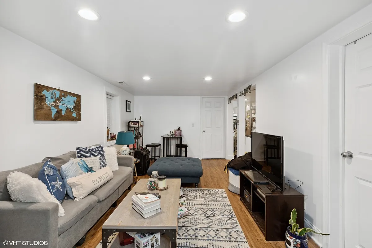 Building Photo - 2114 W Haddon Ave #GU