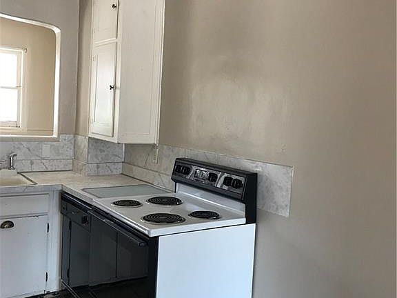5th image of 3259 Lebanon Ave