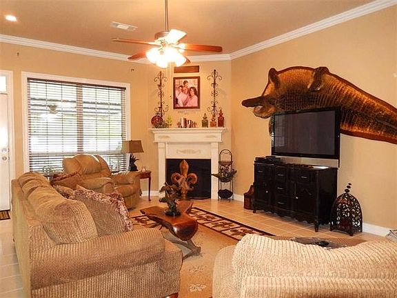 5th image of 222 Nottaway Dr