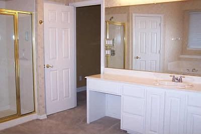 4th image of 3412 Westover Dr