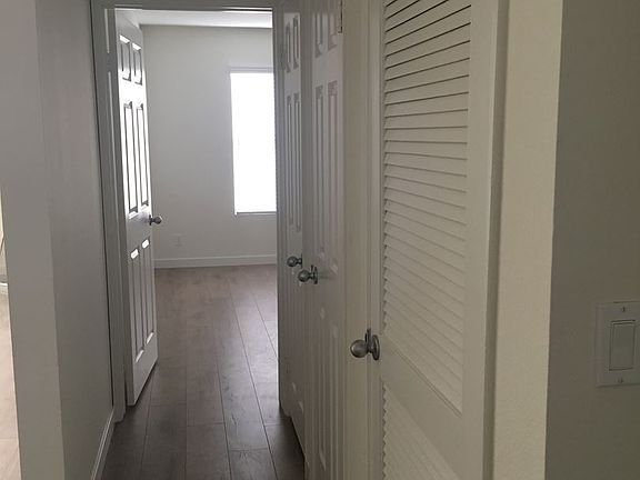 2nd image of 1866 Greenfield Ave APT 103