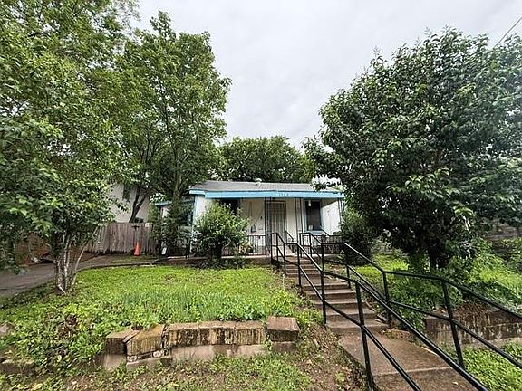 2nd image of 1702 Perez St