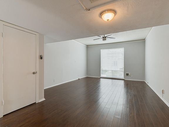 3rd image of 4330 Bowser Ave APT 203