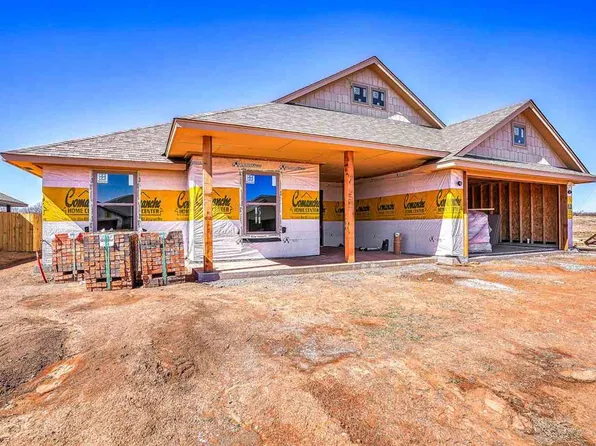 206 Sandstone Ave, Cache, OK 73527
