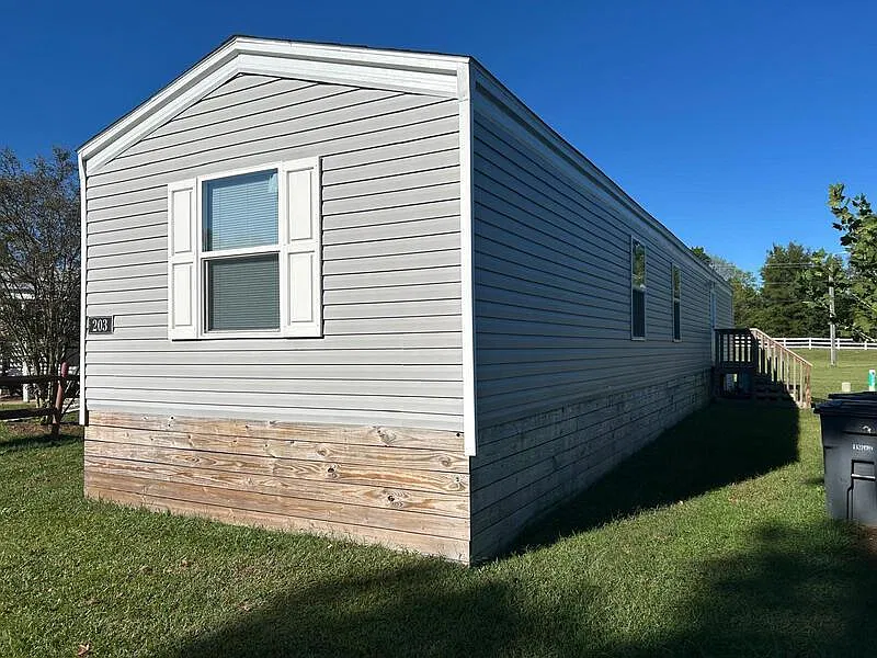 3 bed, 2.0 bath, $1,000 — Photo 2