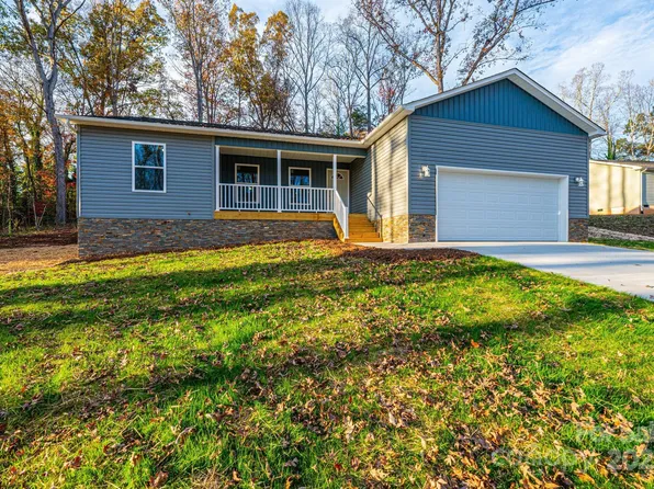 111 Timberlane Pl SE, Lenoir, NC 28645