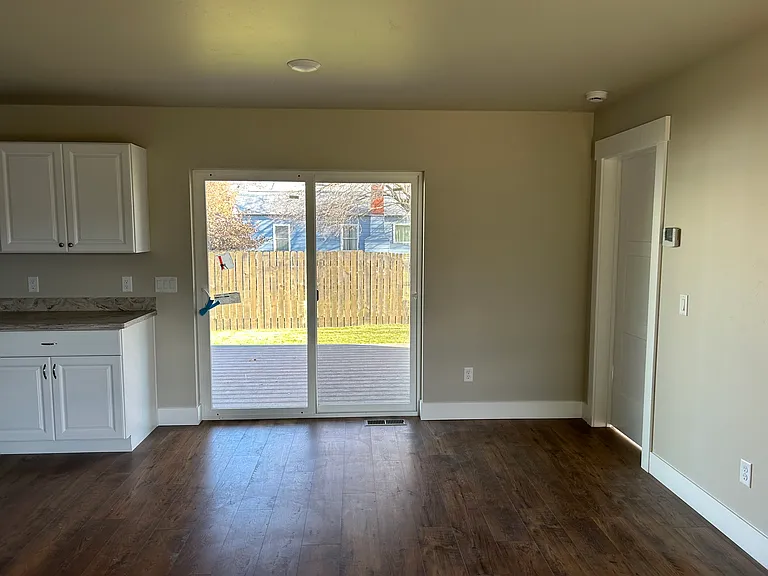 236 W Kent Ave — Photo 12