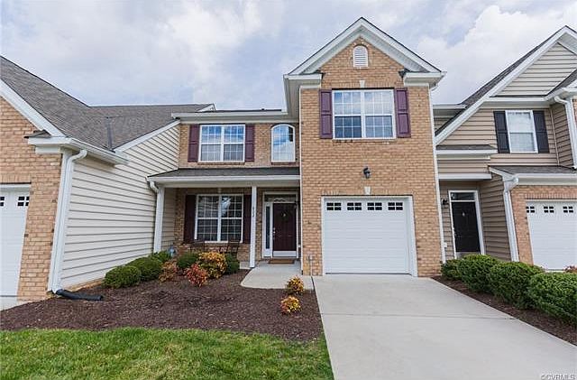 1st image of 802 Parkland Pl