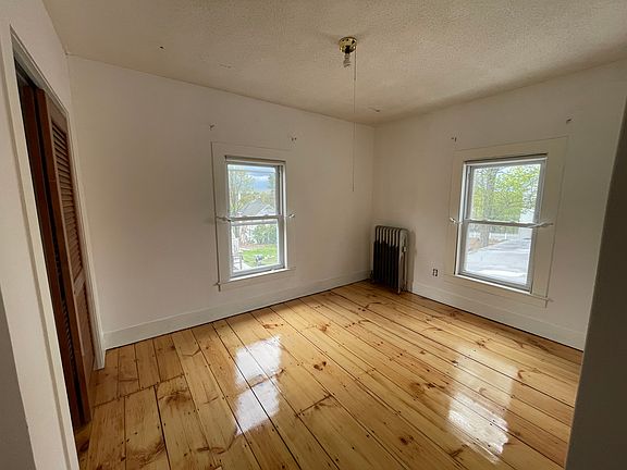 4th image of 30 Walnut St