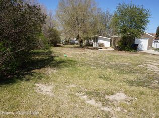 113 9th Ave W, Dickinson, ND 58601