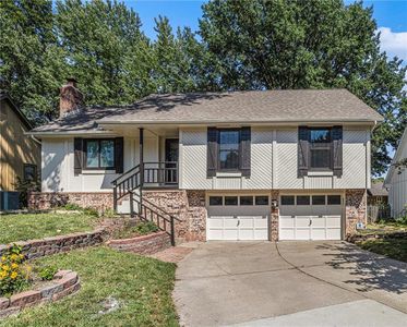 507 NE Country Ln, Lees Summit, MO, 64086