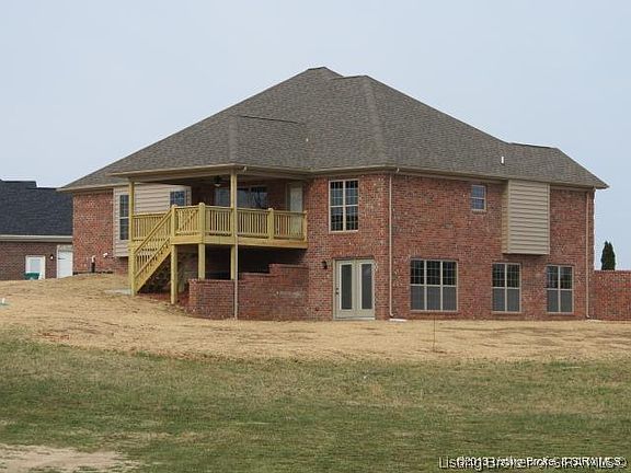 3rd image of 662 Richmond Drive