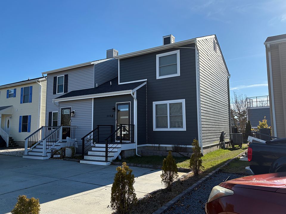 1st image of 309B S Bay Dr #309B