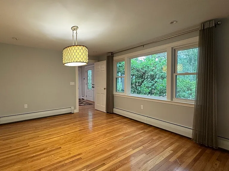 199 Country Dr — Photo 10