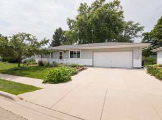 453 Grove St, Mayville, WI 53050