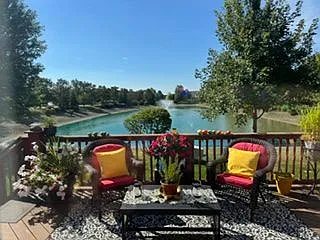 3 bed, 3.5 bath, 1876 sqft, $3,200 — Photo 2