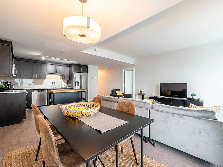 15 Kings Wharf Pl #403 — Photo 6