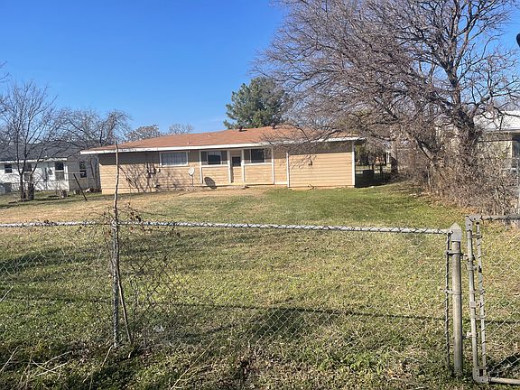 2nd image of 641 E North 23rd St
