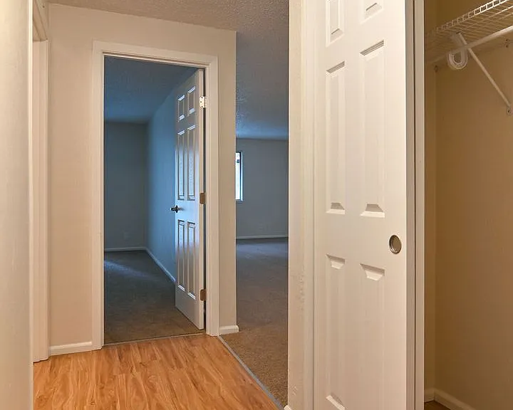 Kentfield Townhomes I & II — Photo 20