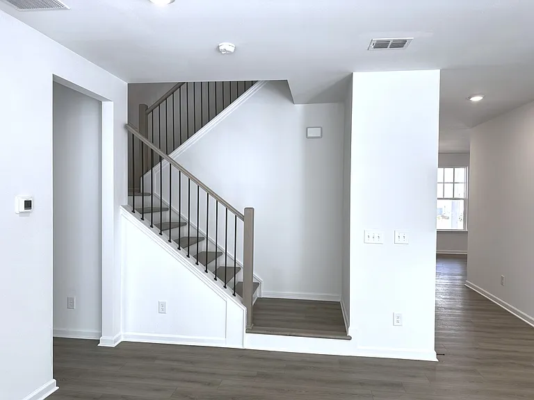 54 Mayfair St — Photo 20