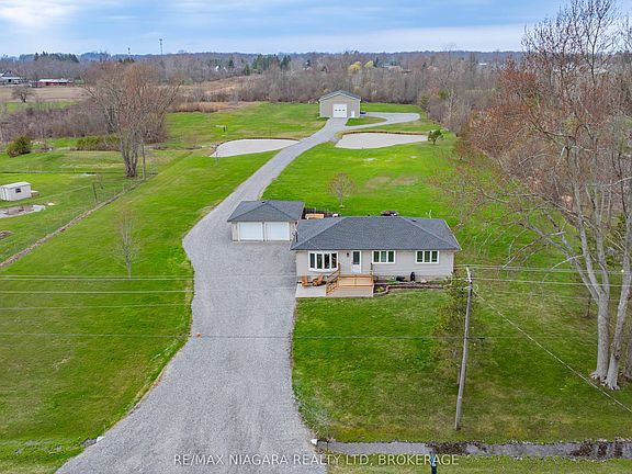 3rd image of 566 Holloway Bay Rd N