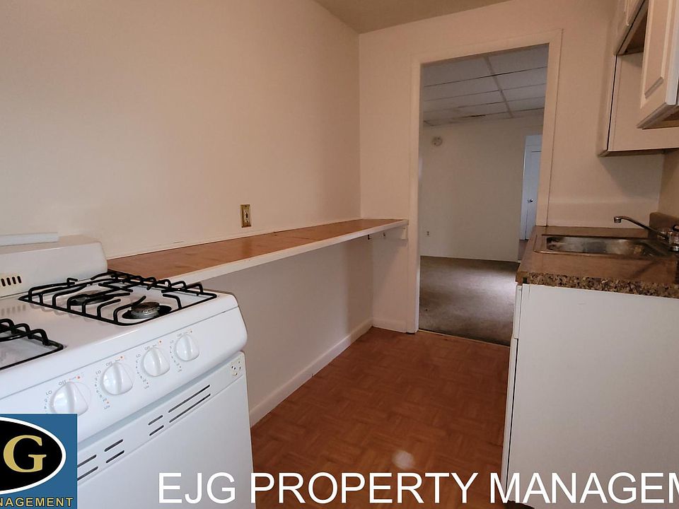 1st image of 106 Vine St #5