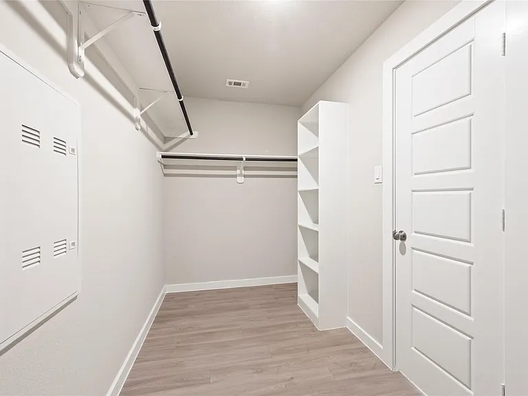 8635 Jetty Glen Dr — Photo 7