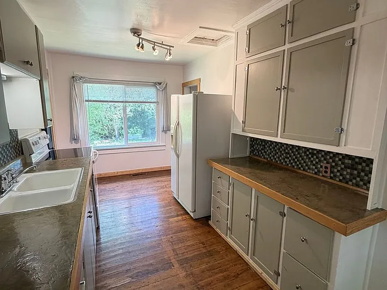 1511 Phillips St — Photo 11