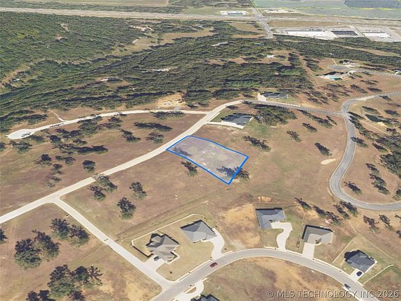 2nd image of 777 Ridgeview Dr