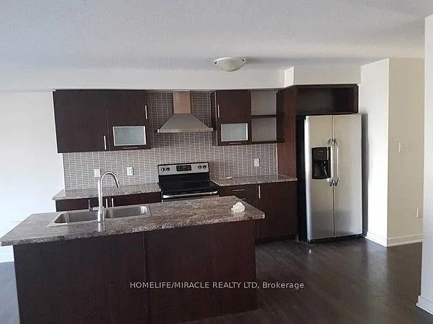 3 bed, $2,950 — Photo 3