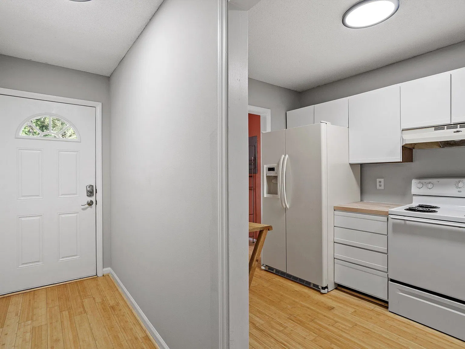 2 bed, 2.5 bath, $1,800 — Photo 4