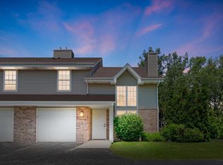 617 Westfield Way UNIT F, Pewaukee, WI 53072