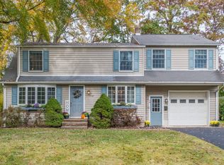 47 Lyon Rd, Waldwick, NJ 07463