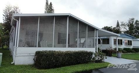 LARGE LANAI IN FRONT