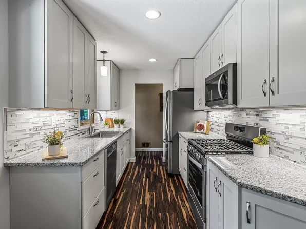 6076 Birch Rd, Prior Lake, MN 55372