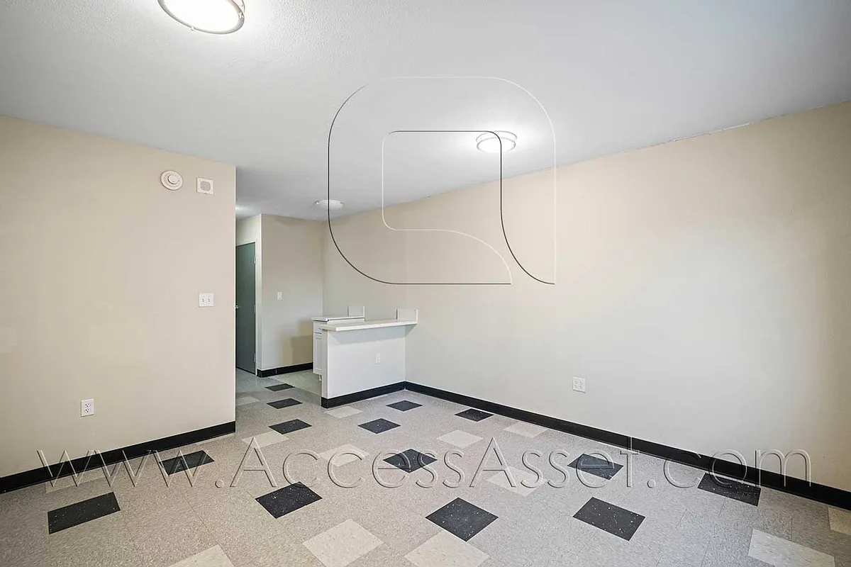 Building Photo - 636-164-032 108th
