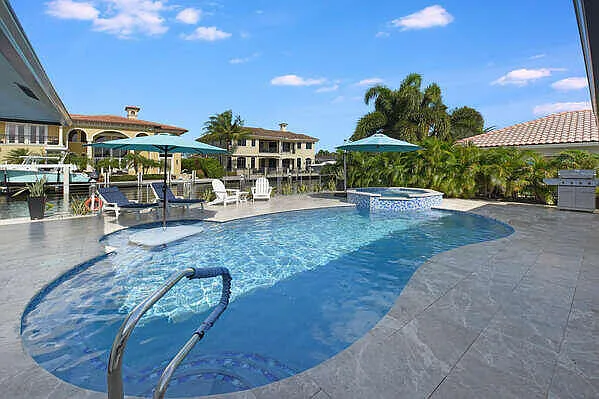 4 bed, 1836 sqft, $30,000 — Photo 3