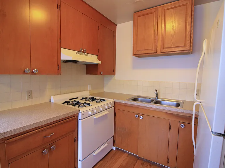 2835 Polk Ave — Photo 11